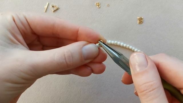 Жемчужный браслет с кисточкой. Мастер-класс. Handmade. Bracelet. смотреть онлайн
