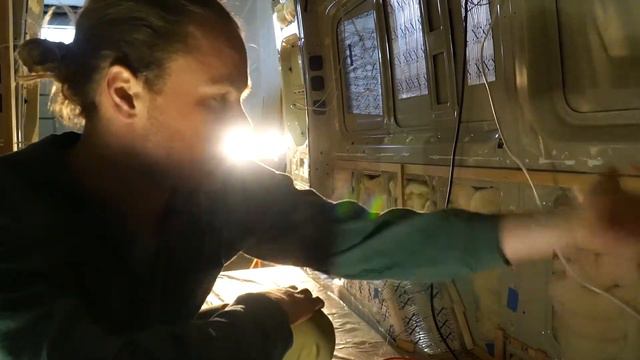 Making templets to build walls in YOUR VAN! // 4x4 sprinter build Ep 2 смотреть онлайн