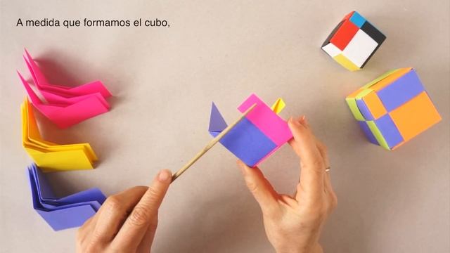 Mondrian Cube : : Cubo Mondrian -Modular Origami смотреть онлайн
