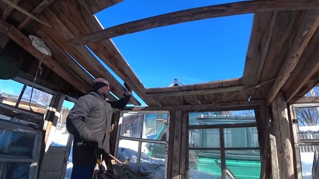РЕМОНТ СТАРОГО ДОМА/ РАССАДА/ РАЗОБРАЛ ТЕПЛИЦУ. смотреть онлайн