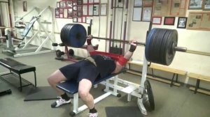 Жим лежа в Sling Shot