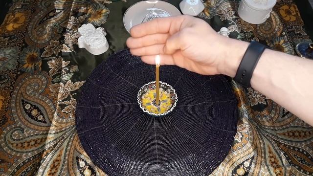 Проблемы? Крадник? Враги? Отдай Огню и Духам перекрёстка! смотреть онлайн