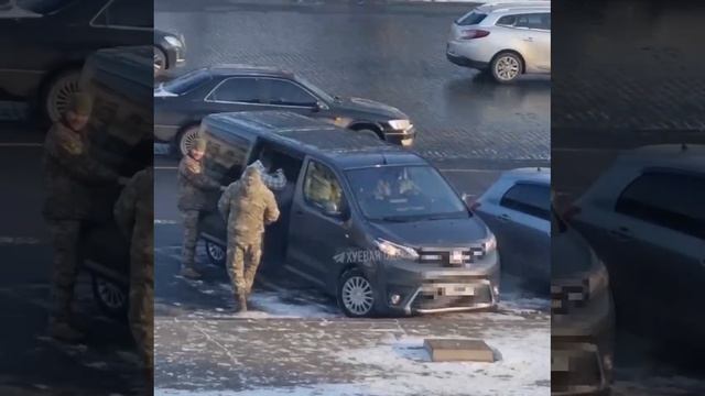 Гостеприимная Одесса: с поезда сразу на бойню смотреть онлайн