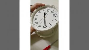 Стрелка часов не держится