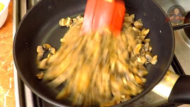 МЯСО ПОД ГРИБНЫМ СОУСОМ ? Сочность и великолепие вкуса ужина для двоих. смотреть онлайн