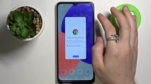 Как включить одновременно два приложения на экране Samsung Galaxy A22 5G смотреть онлайн
