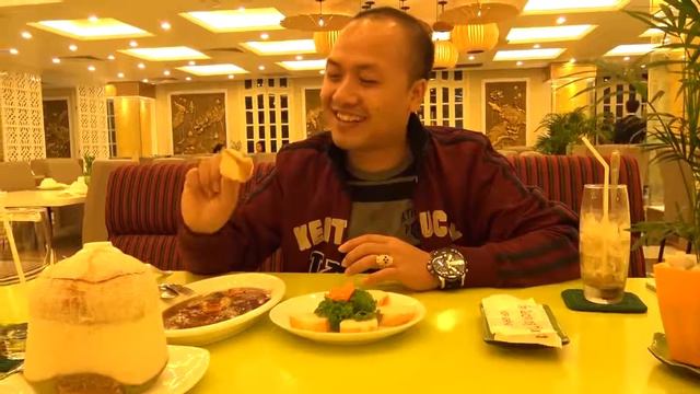 Review Loving Hut Hoa Dang Vegan Restaurant Hanoi смотреть онлайн