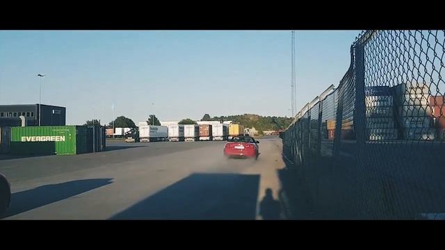 "Team Red" by COS - BMW M4 x Ferrari F12 смотреть онлайн