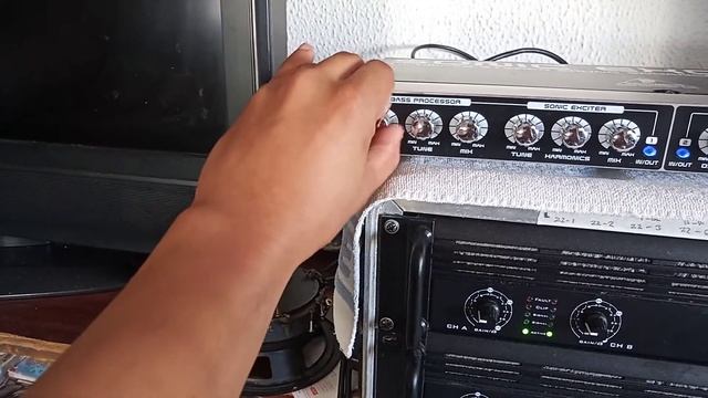 demo sonic exciter behringer смотреть онлайн