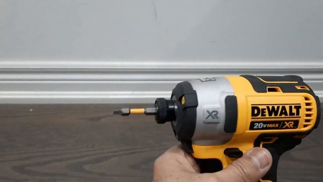 DEWALT Impact Driver DCF887