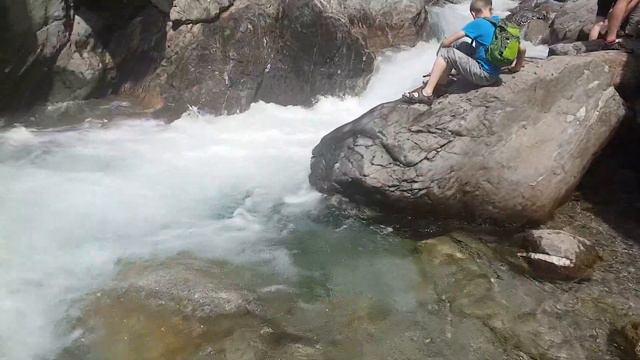 Водопад в Аршане смотреть онлайн