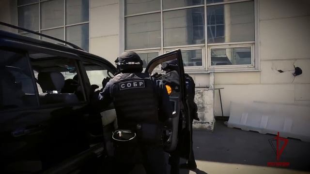 РАБОТАЕТ СОБР РОСГВАРДИИ.mp4