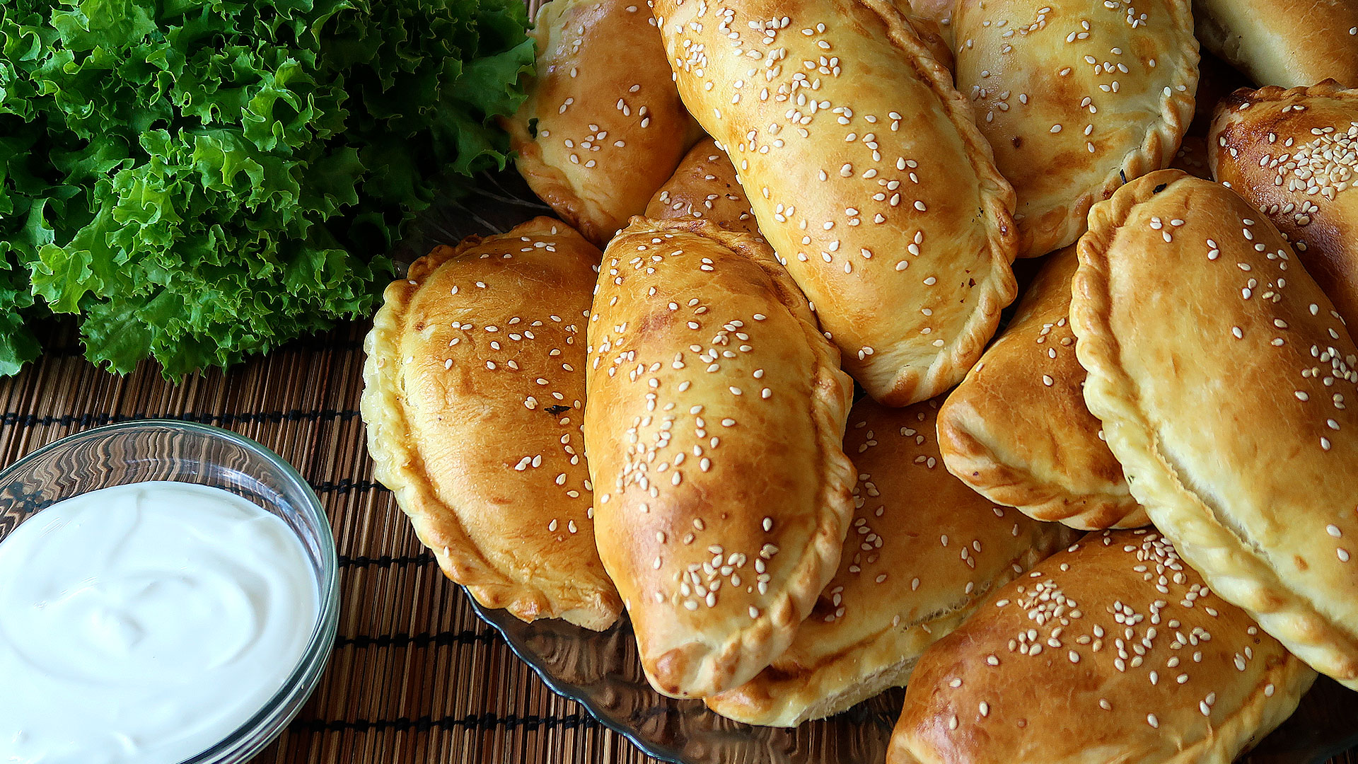 Быстрые пирожки с мясом в духовке. Бездрожжевое тесто. смотреть онлайн