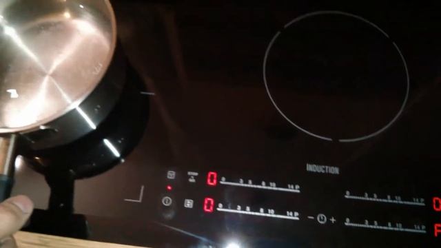 Відеоогляд індукційної варильної поверхні Electrolux Infinite EHI9654HFK смотреть онлайн