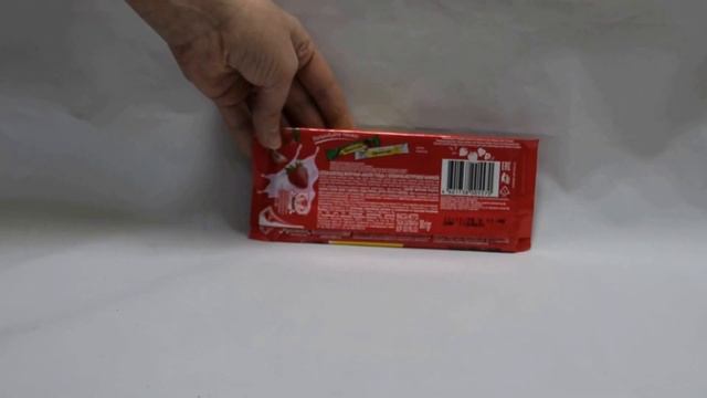 Шоколад Alpen Gold клубника с йогуртом смотреть онлайн