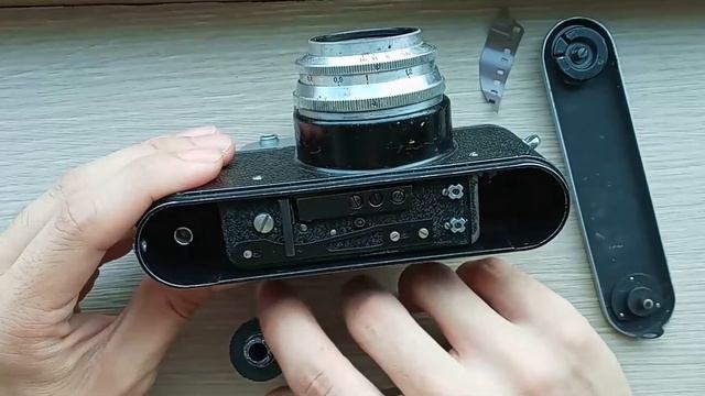 1955 USSR KMZ ZENIT-C / LOADING FILM