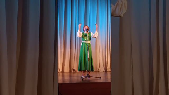 Сегодня я выступала в честь день защитника отечества! И спела нашу любимую песню "За тихой рекою"! смотреть онлайн