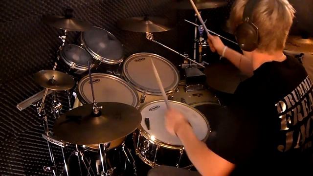 Deep Purple - Highway Star - Drum Cover смотреть онлайн