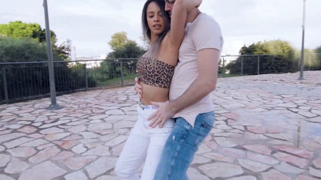 Bachata Kay One ft Cristobal | Bailar Esta Bachata dance choreography [Daniel y Tom] смотреть онлайн
