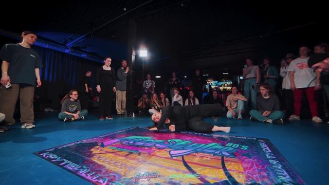 FREESTYLE HOUSE DANCE BATTLE.mp4