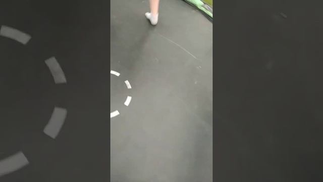 Trampoline madness смотреть онлайн