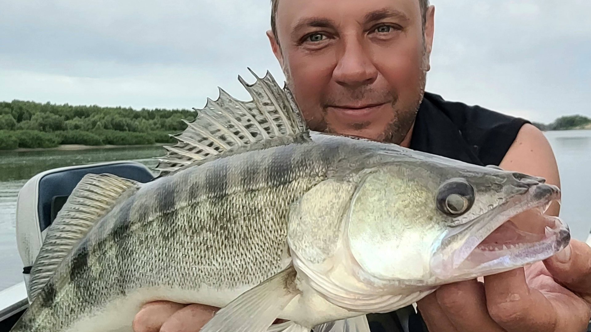 Динамичный фильм - Ахтуба июнь 2023 (фильм из нескольких частей) Астраханская обл. Рыбалка с ДИВЕРОМ