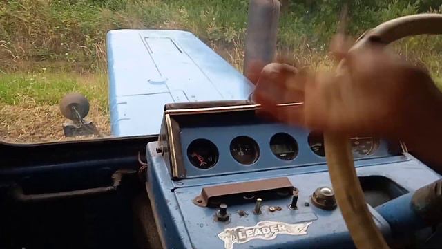 Лущимо трактором МТЗ 82 смотреть онлайн