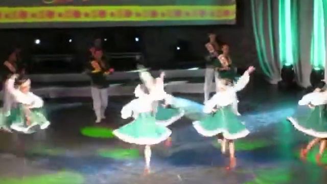 "Русская пляска". Фестиваль в Новосибирске смотреть онлайн