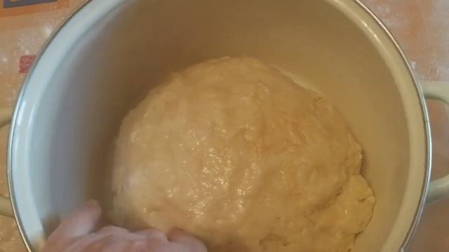 БУЛОЧКИ ИЗ ДРОЖЖЕВОГО ТЕСТА С ПОВИДЛОМ. смотреть онлайн