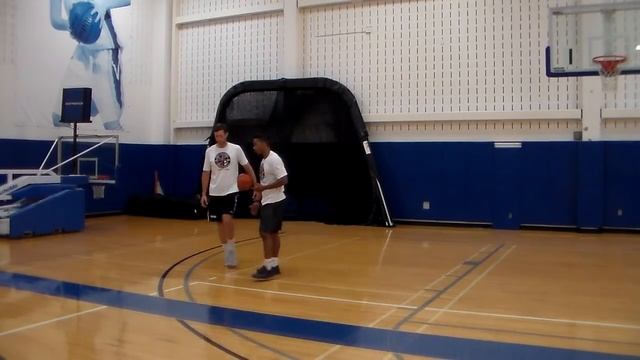 How To Play Lockdown Defense PT. 2 | How To Slide Your Feet | Pro Training Basketball смотреть онлайн
