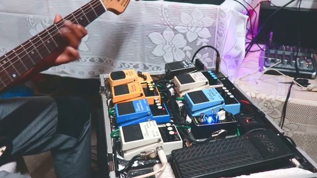 Behringer EQ700 ll Graphic Equalizer Pedal ll Demo ll Sourav Mandal смотреть онлайн
