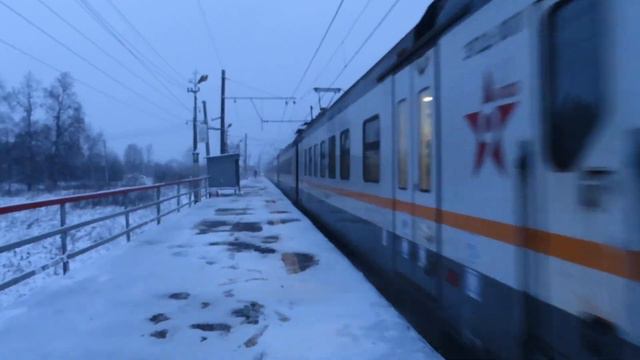 Электропоезд ЭП2Д-0011 ЦППК платформа Зосимова Пустынь 22.11.2020 смотреть онлайн