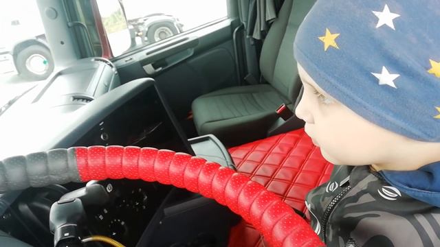 Костя побывал на Truck show 2018 смотреть онлайн