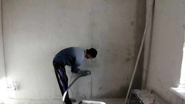 Срезаем большие бугры на штукатурки. смотреть онлайн