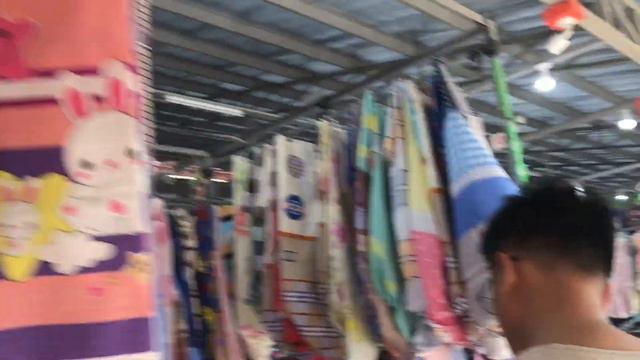 MURANG MGA DAMIT SA TIANGGE: TAYTAY HAUL смотреть онлайн