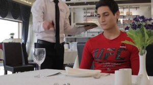 Обучающий видеоролик «Деятельность официанта ресторана при гостинице»