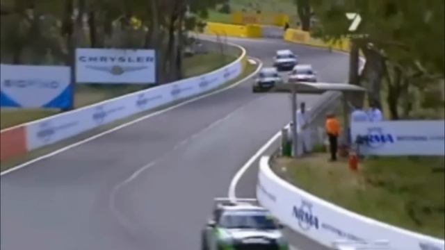 Mini Cooper & Morris crash compilation смотреть онлайн