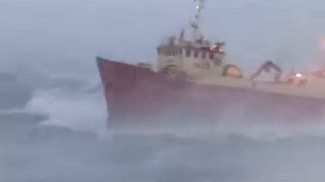 Fishing ship| Рыбацкий корабль смотреть онлайн