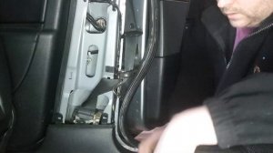 Ford Mondeo Mk3 driver front seat belt remove