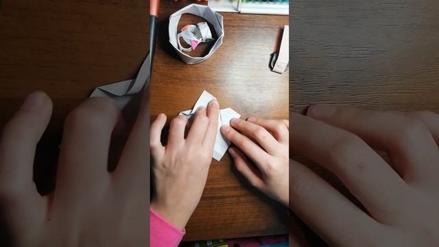 как сделать колечко-сердечко из бумаги смотреть онлайн