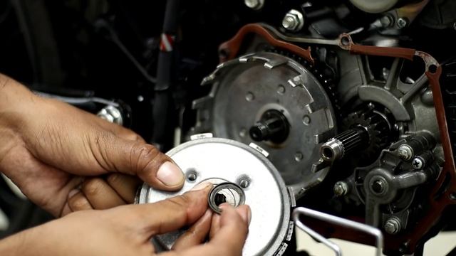क्लच प्लेट कैसे बदलें : Ultimate Guide! смотреть онлайн