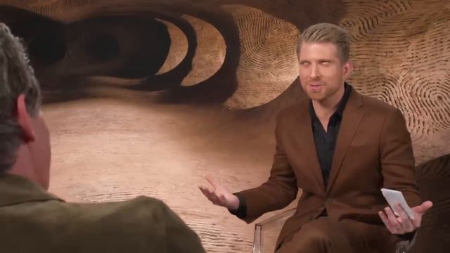DUNE 2 Cast Interview (AND SAND WALK!) | Timothée Chalamet, Zendaya, Florence Pugh, Austin Butler смотреть онлайн