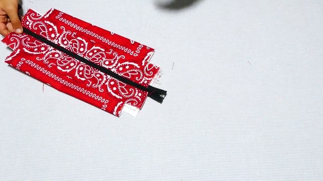 How to Sew a Stylish Bandana Bag - DIY Tutorial смотреть онлайн