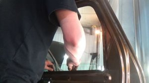 Как снять стёкла с передней и задней двери. Renault Duster (Рено Дастер).