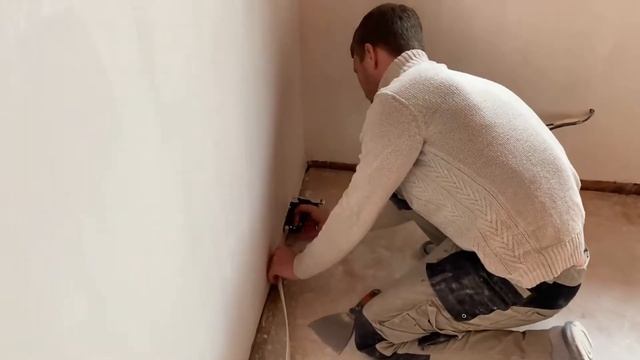 Что использовать вместо демпферной ленты? Лайфхак для отделочников смотреть онлайн