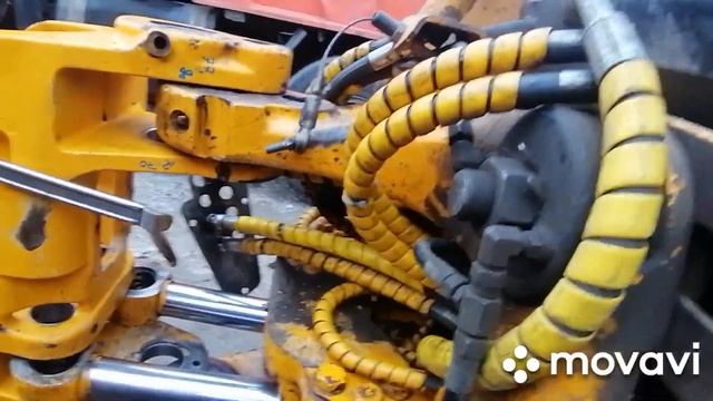 Jcb3cx Россия Мурманск 6.08.2020 ремонт экскаваторной установки. Установка поворотной тутбы смотреть онлайн