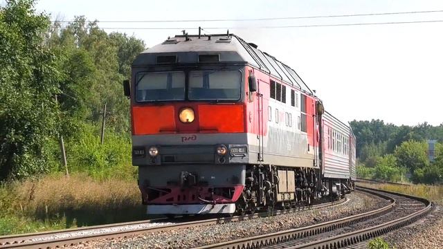 ТЭП70-0136 со скорым поездом Новороссийск — Мурманск смотреть онлайн