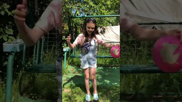 Я вдыхаю гелий из шарика смотреть онлайн
