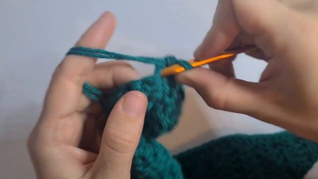 Мастер класс повязка жаба из TikTok крючком смотреть онлайн