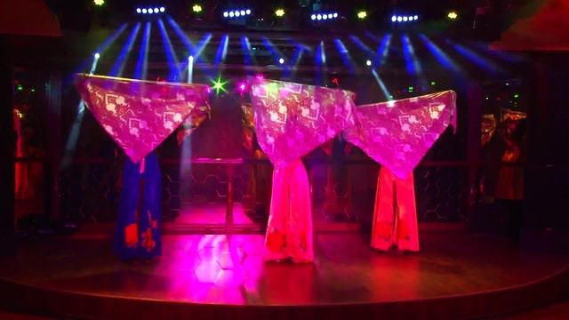 Экзотическое танцевальное шоу "Матрешки" смотреть онлайн